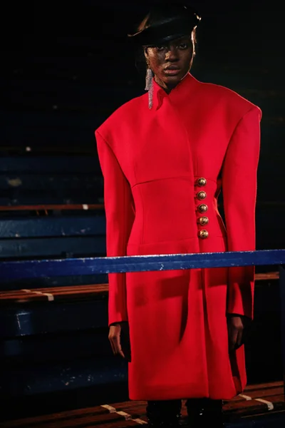 Look 50